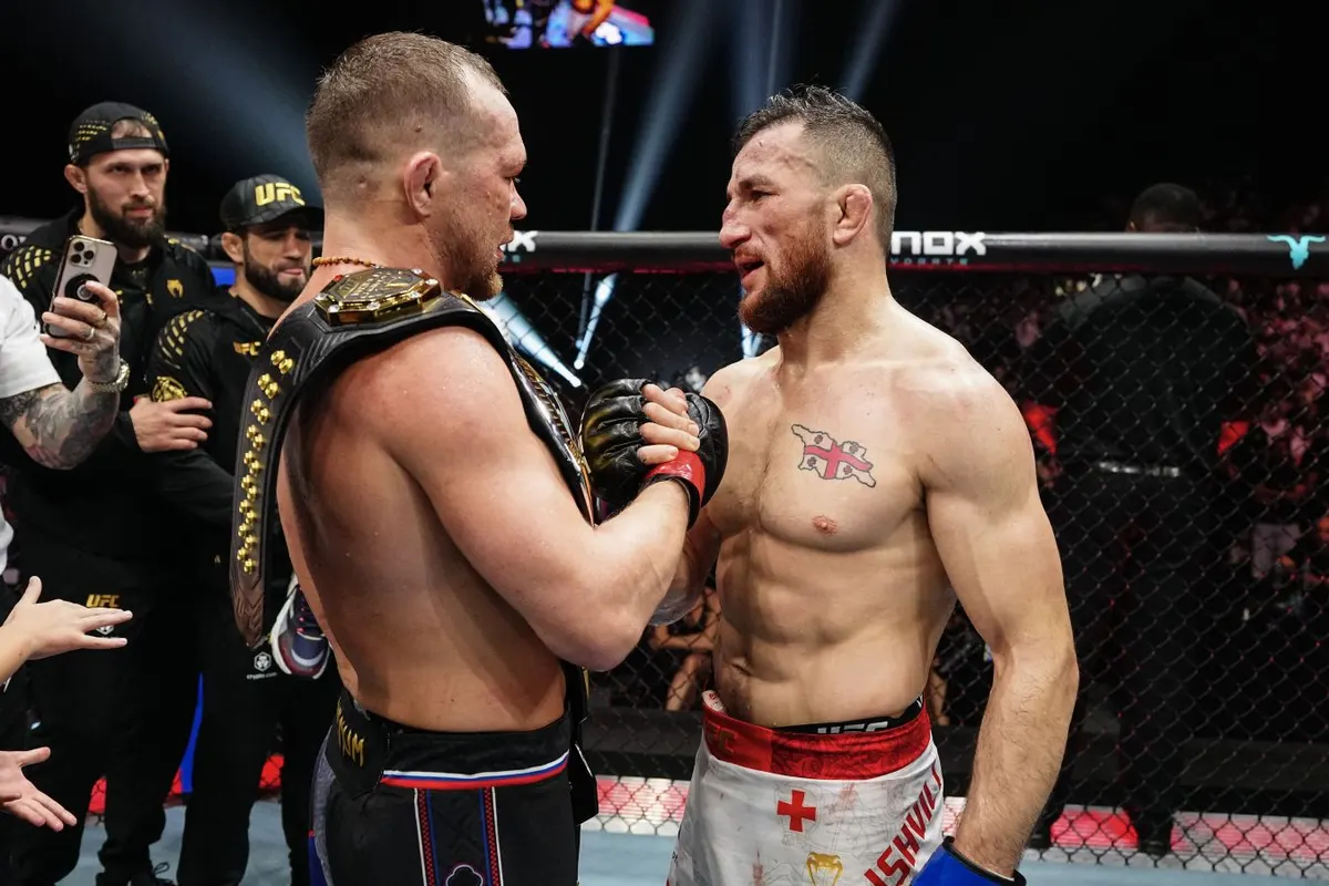 Пётр Ян вернулся в Екатеринбург после победы над Мерабом Двалишвили на UFC 333