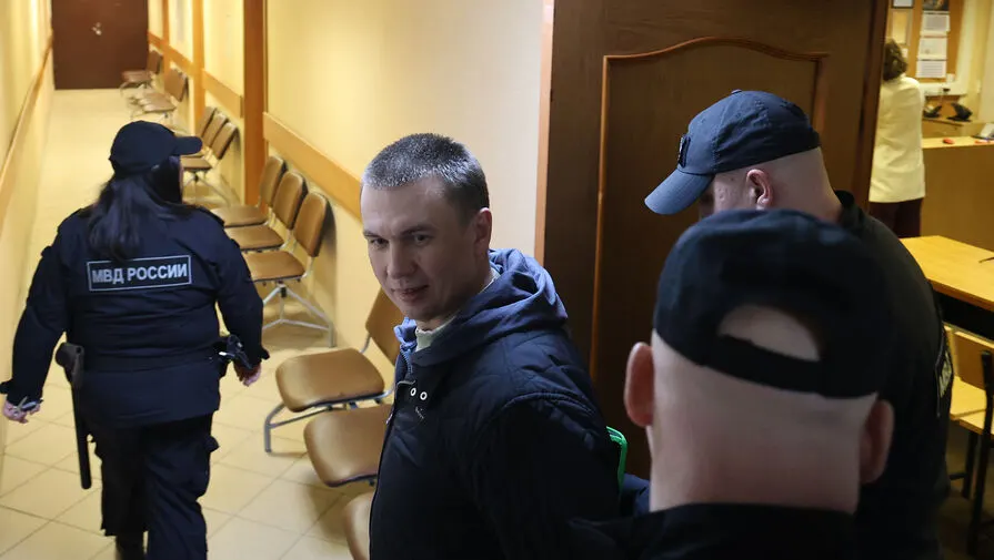 Репортаж "Газеты.Ru" с суда над Ильей Ремесло