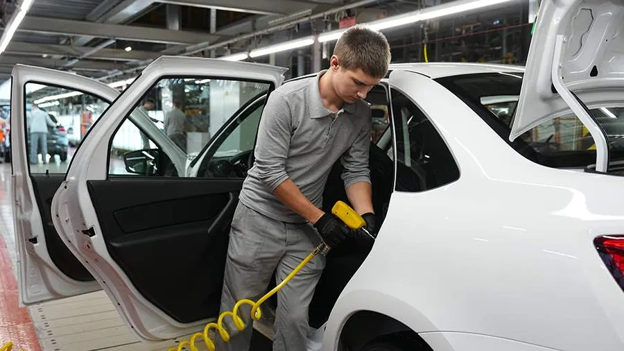 Производство легковых авто в России за девять месяцев выросло на 16%