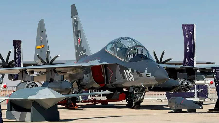 Як-130М оснастили комплексом связи для интеграции в единую боевую сеть