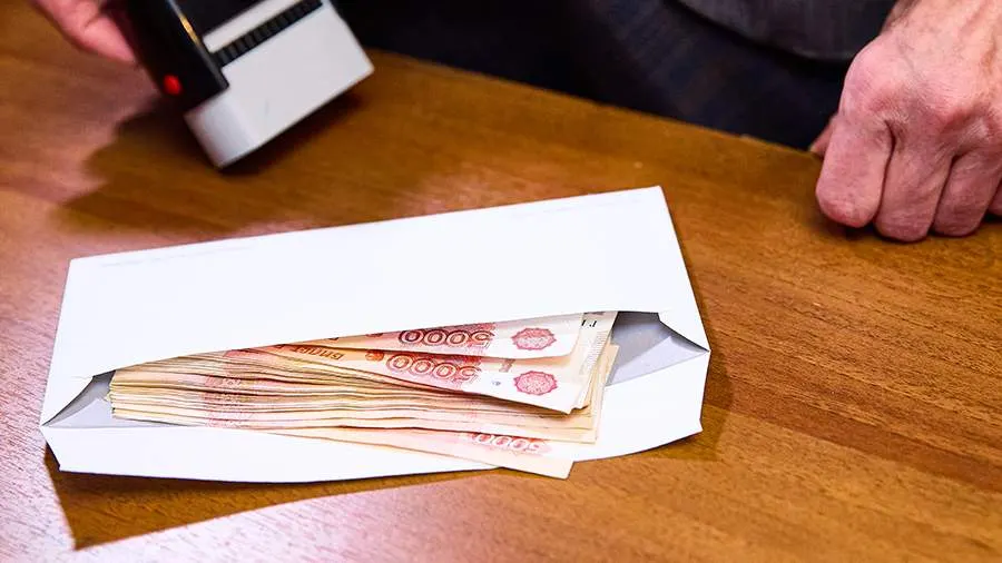 Оклады работников федеральных ведомств с 2027 года вырастут вдвое