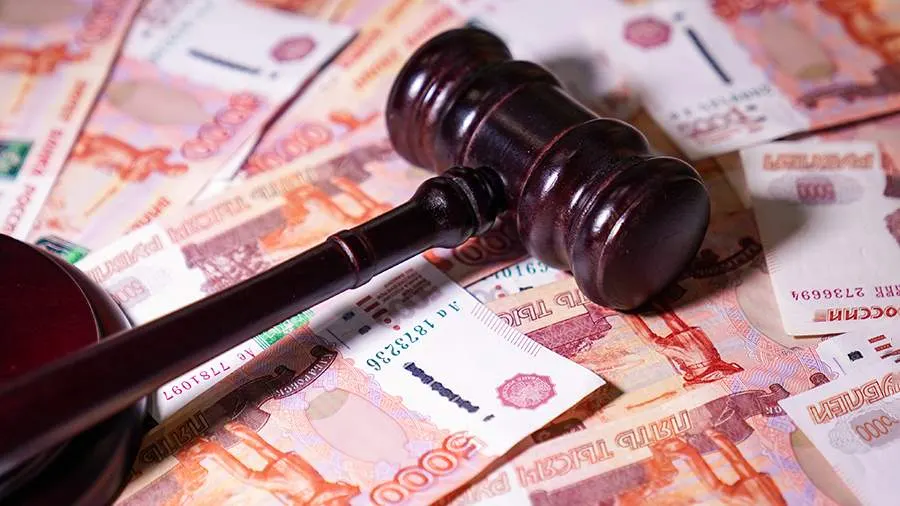 Сапфир Романовых выставят на аукцион за 160 млн рублей