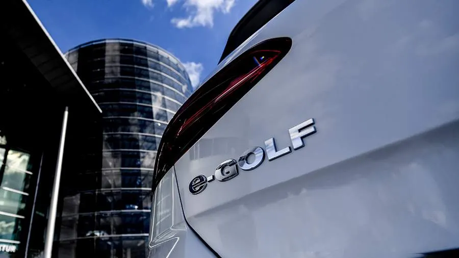 Volkswagen приостановил разработку электрического Golf