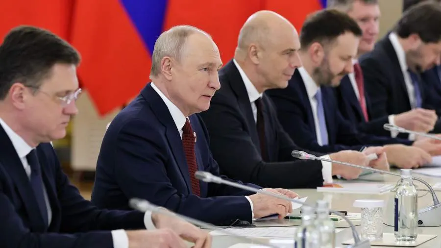 Предупреждающие меры: Путин призвал Запад не делать ставку на войну
