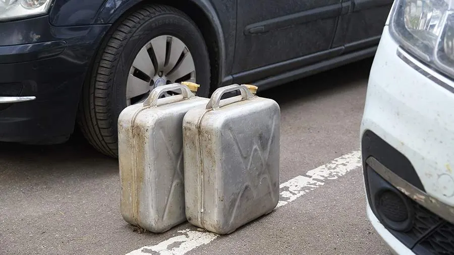 В 15 регионах РФ отменены ограничения на продажу топлива на АЗС