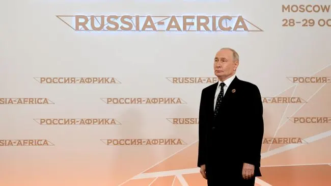 Россия и Эфиопия солидарно выступают в международных делах, заявил Путин