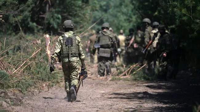 Российские солдаты помогали жителям Алешек, сообщил местный житель