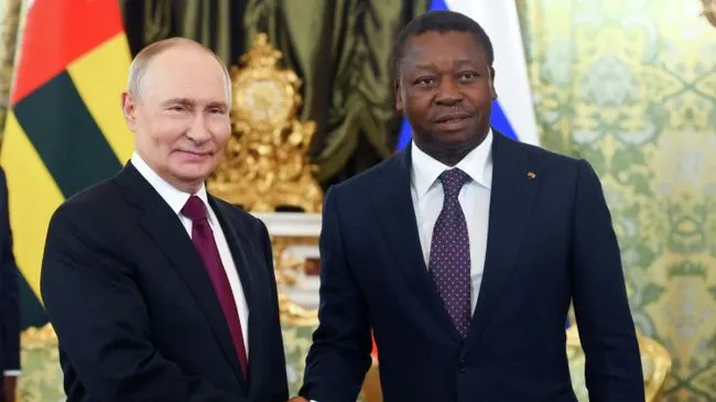 Премьер Того поблагодарил Путина за его открытость к встречам