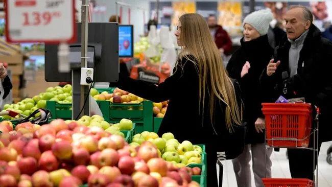 Миронов предложил проводить продуктовые распродажи для семей