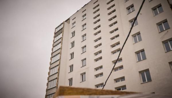 Уманська багатоповерхівка після ракетного обстрілу: новий підрядник розпочинає відновлення