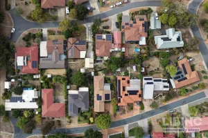 Analytical assessment of the Solar Sharer Tariff: daytime free power, storage, and the Australian energy transition