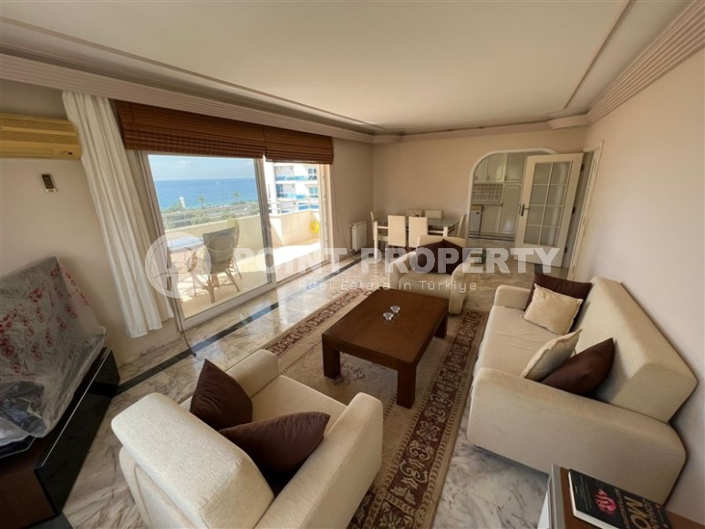 Spacious apartment with sea views in the center of the modern area of Alanya - Mahmutlar-id-6397-photo-1