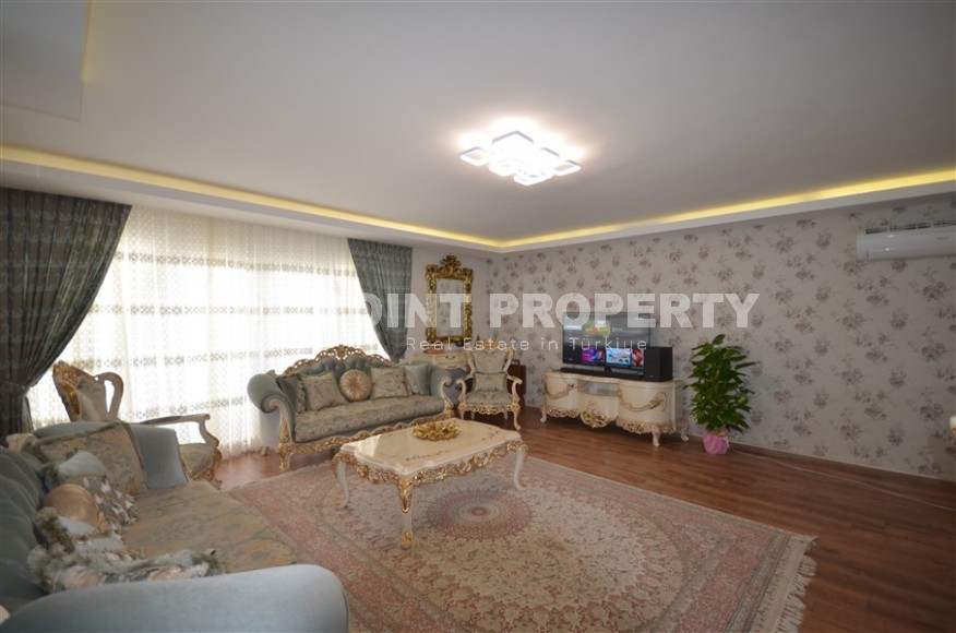 Panoramic apartment on the 11th floor in a residential complex built in 2013, 500 meters from the sea-id-6423-photo-1