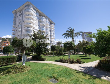 View apartment with two bedrooms, 129m² in a luxury complex in Cikcilli, Alanya-id-1510-photo-1