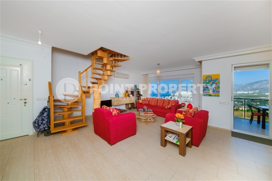 Spacious two-level apartment with sea and mountain views, on the 3rd floor with an attic, in a comfortable residence, with a swimming pool and garden-id-6495-photo-1