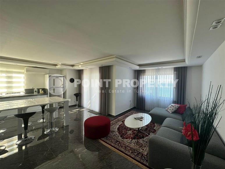 Apartment with beautiful views and a luxurious location on the first line from the sea-id-6511-photo-1