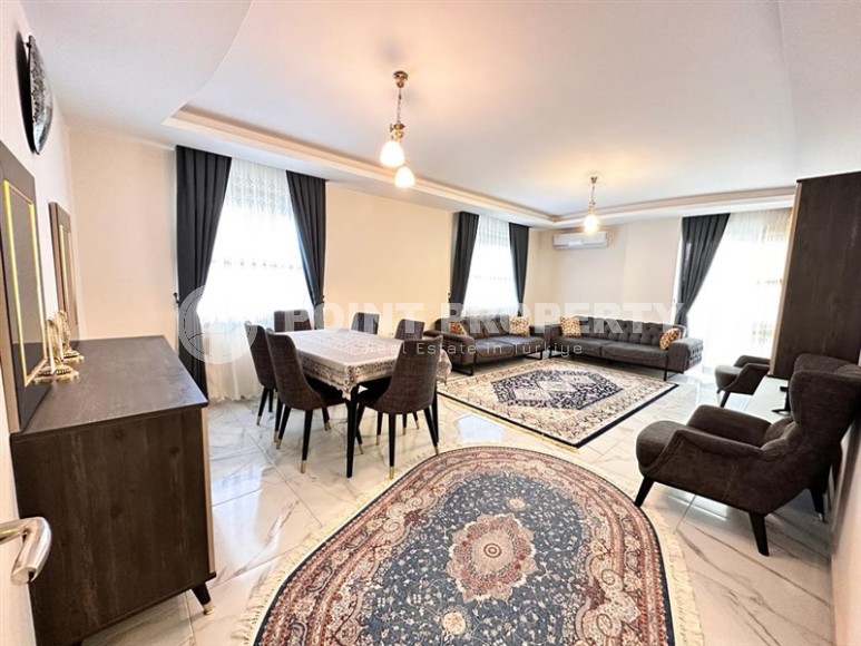 Large two-level apartment 5+1, on an area of 220 m2, in a residential complex built in 2017, in the center of Mahmutlar district-id-6644-photo-1