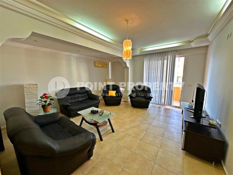 Comfortable two-level apartment on the 5th floor with an attic, 250 meters from the sea-id-6675-photo-1