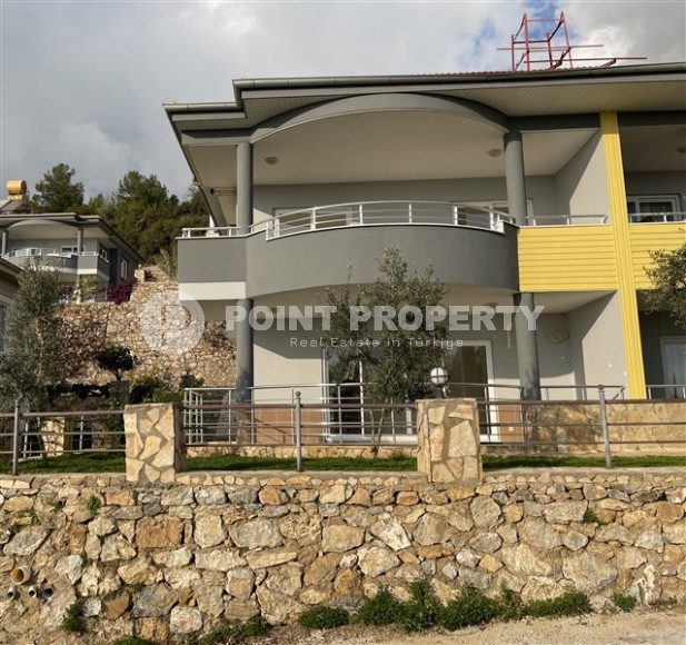 Two-storey twin villa three kilometers from the sea, in the elite area of Alanya - Hasbahce-id-6820-photo-1