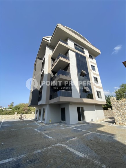 New apartment with fine finishing, on the 1st floor in a residential complex at the final stage of construction-id-6827-photo-1