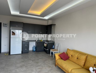 Недорогая квартира с мебелью и бытовой техникой, в 1800 метрах от моря, в районе Махмутлар-id-6999-фото-1