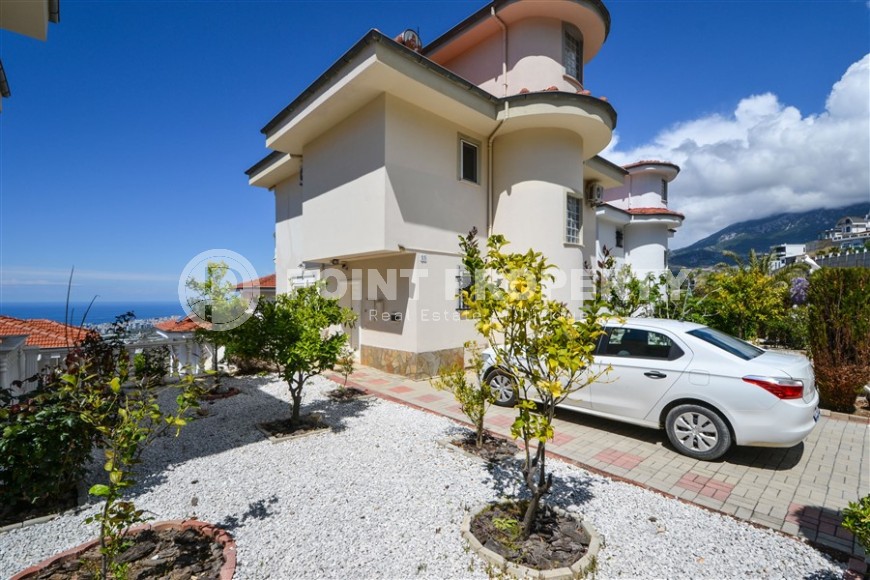 Two-storey villa with sea views in a picturesque, ecologically clean area of Alanya - Kargicak-id-7005-photo-1