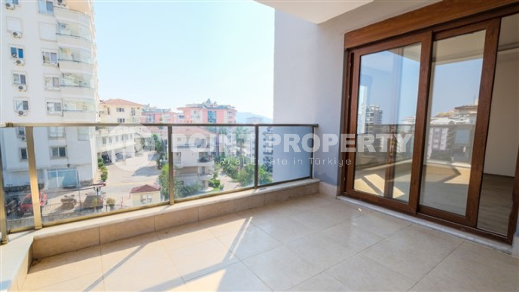 Six-room penthouse, 240m² with mountain views in a complex with swimming pool in Cikcilli, Alanya-id-1552-photo-1