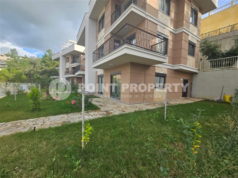 Detached three-storey villa 4+2, with a total area of 280 m2, in a picturesque, ecologically clean area of Alanya - Kargicak-id-7073-photo-1