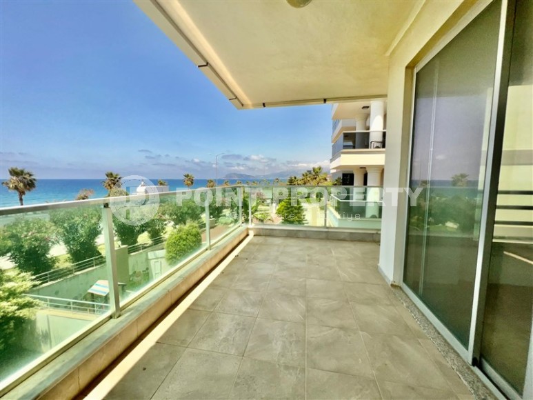 Линейная квартира 3+1 с роскошным панорамным видом на море, в центре престижного района Аланьи - Кестель-id-7091-фото-1