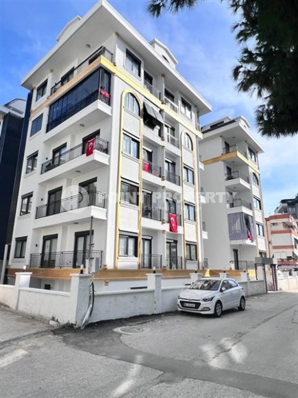New apartment with high-quality finishing, 800 meters from the sea, in the center of Alanya-id-7124-photo-1