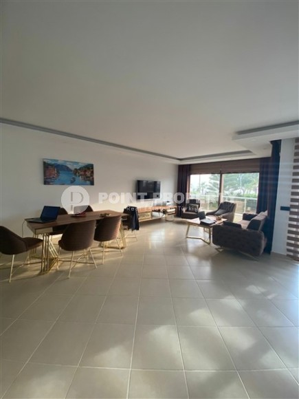 Spacious 3+1 apartment on the first line from the sea, in a comfortable residential complex built in 2012-id-7144-photo-1