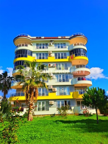 Панорамная двухуровневая квартира с роскошным видом на море, в ухоженном жилом комплексе с бассейном и садом-id-7168-фото-1