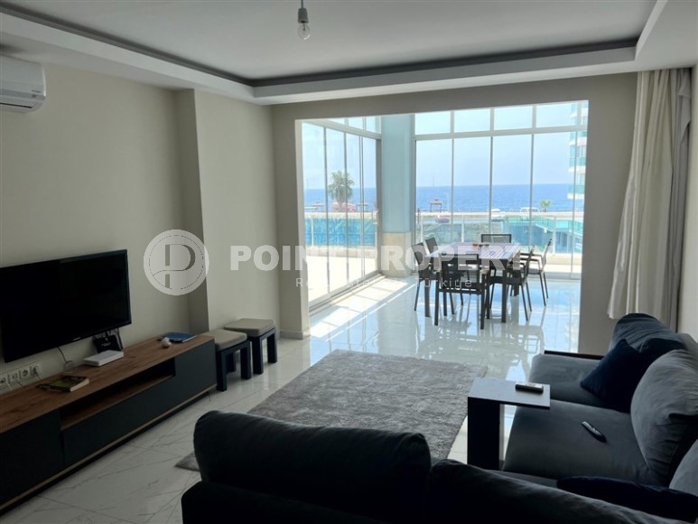 Панорамная квартира с роскошным видом на море, в 100 метрах от пляжа, в центре района Махмутлар-id-7183-фото-1