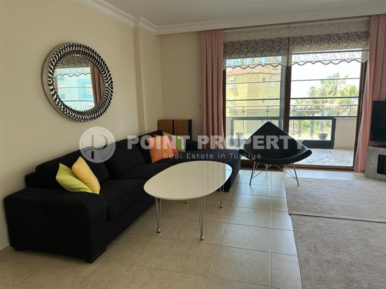 Comfortable ready-to-move-in apartment 100 meters from the sea, in the center of Mahmutlar-id-7218-photo-1