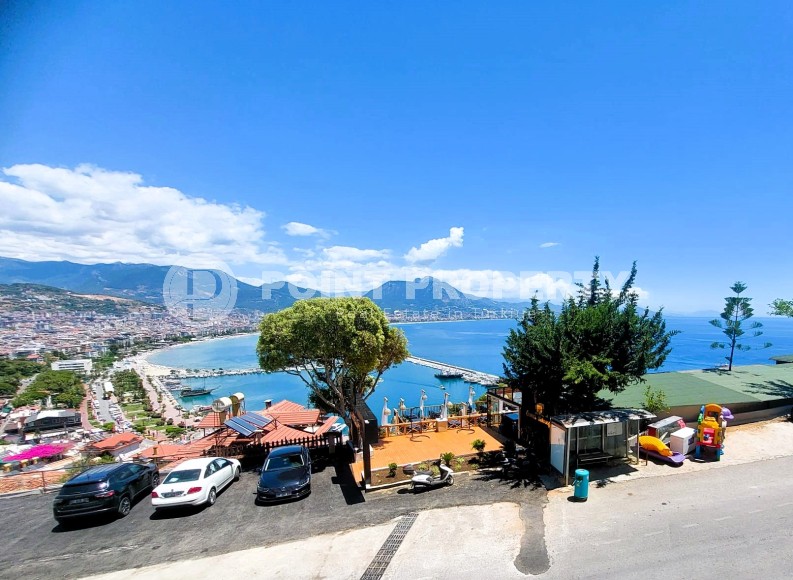 Apartment with panoramic views of Alanya Bay in the center of the historical district of the city - Kale-id-7347-photo-1