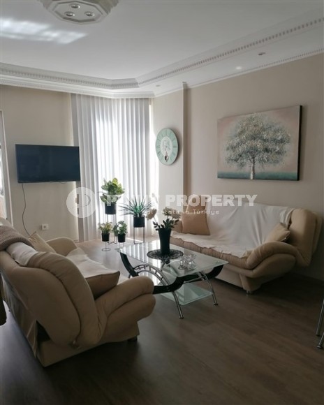 Bright, cozy apartment with a large glazed balcony, 650 meters from the luxurious sandy beach-id-7415-photo-1