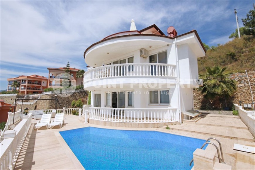 Detached villa with sea views, in a green, ecologically clean area of Alanya - Kargicak-id-7555-photo-1