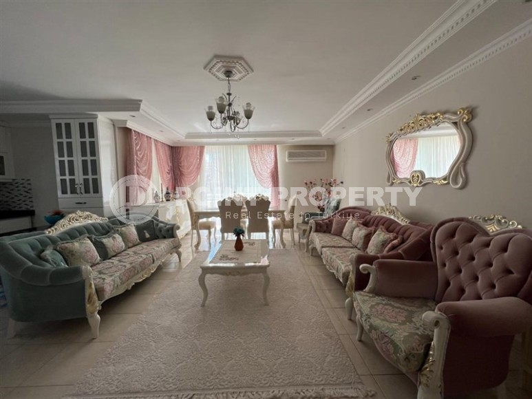 Affordable apartment with two bedrooms, on the 1st floor in the center of Mahmutlar-id-7752-photo-1