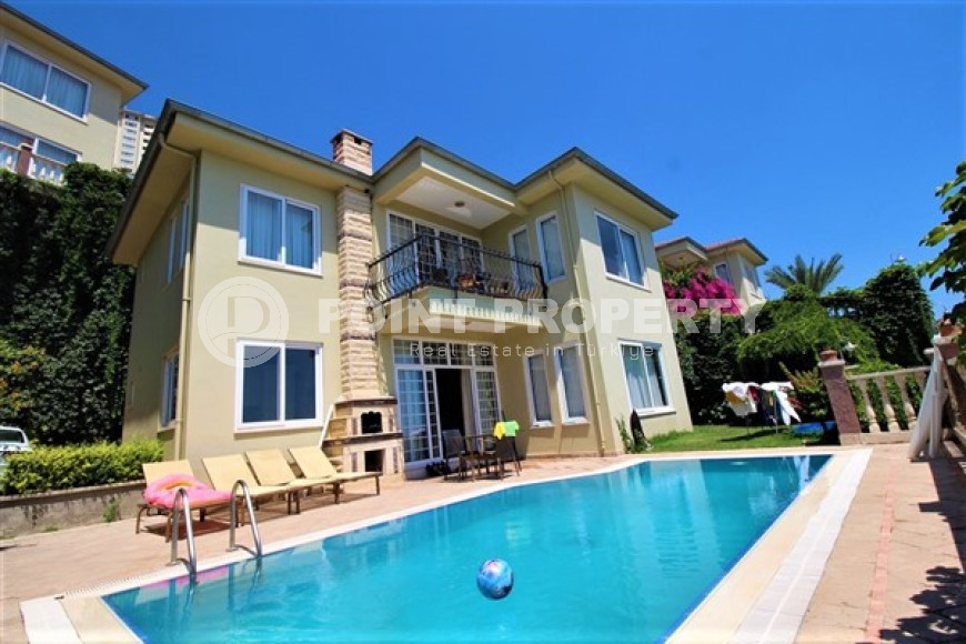 Private villa 3+1, 220m², in Alanya - Kargicak. in the famous complex - Gold City-id-1602-photo-1