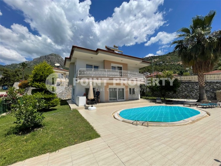 Two-storey furnished villa built in 2010, four and a half kilometers from the sea-id-7797-photo-1