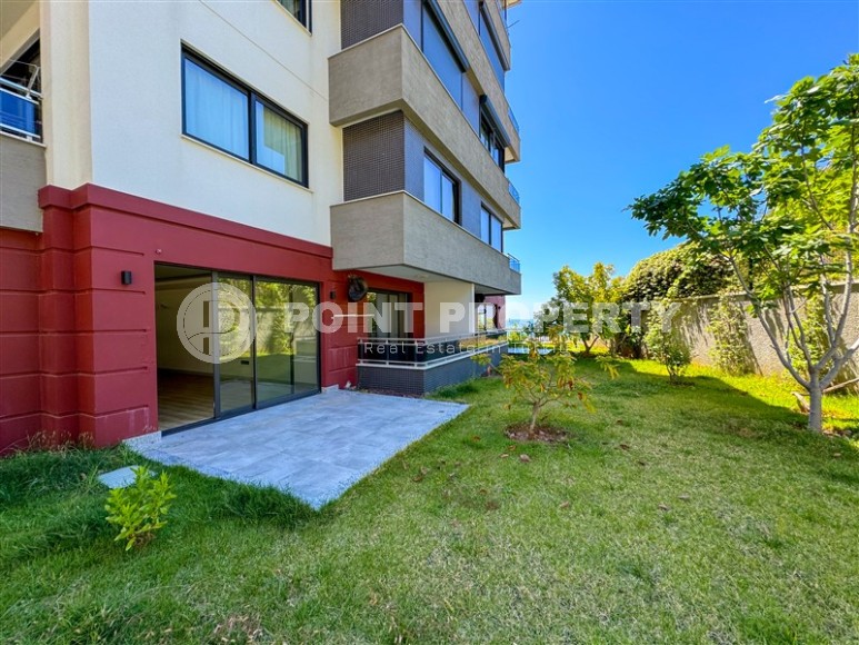 Large linear apartment with a private garden of 250 m2, on the 1st floor in a residence built in 2019-id-7827-photo-1