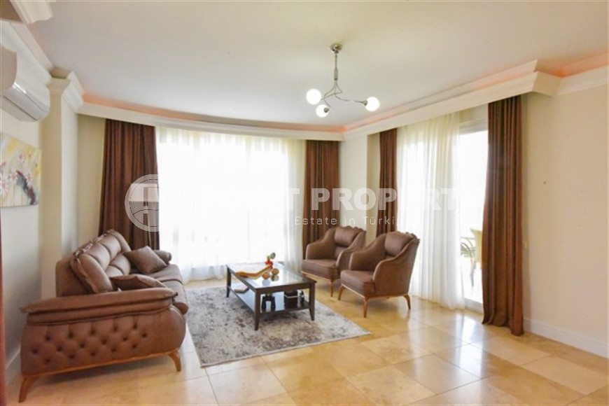 Bright, cozy apartment 2+1 800 meters from the sea, in the center of the modern area of Alanya - Cikcilli-id-7829-photo-1