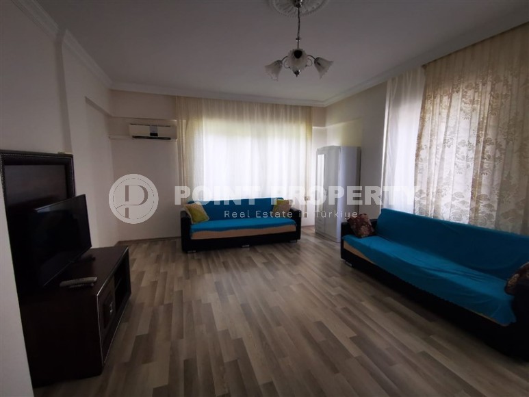 Comfortable linear apartment 2+1 200 meters from the sea, in the very center of Alanya-id-7858-photo-1