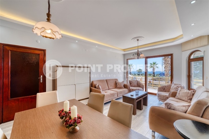 Apartment with a luxurious location on the first line from the sea, in the center of Mahmutlar-id-7970-photo-1