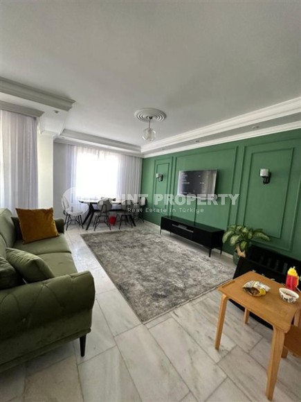 Ready-to-move-in apartment 600 meters from the sea, in the center of the picturesque area of Alanya - Lower Oba-id-8001-photo-1