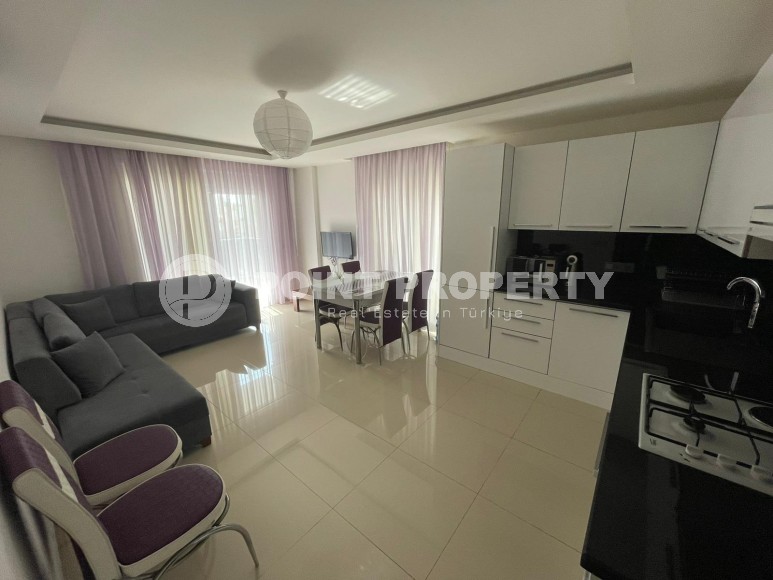 Ready-to-move-in apartment with furniture and household appliances, 500 meters from the famous Cleopatra Beach-id-8010-photo-1