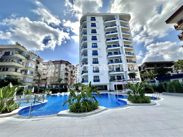 New apartments with varied layouts 650 meters from the sea, in the center of Alanya-id-8030-photo-1