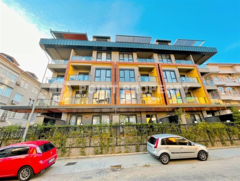 Panoramic two-level apartment 3+1 in the center of Alanya, 400 meters from the famous Cleopatra Beach-id-8050-photo-1