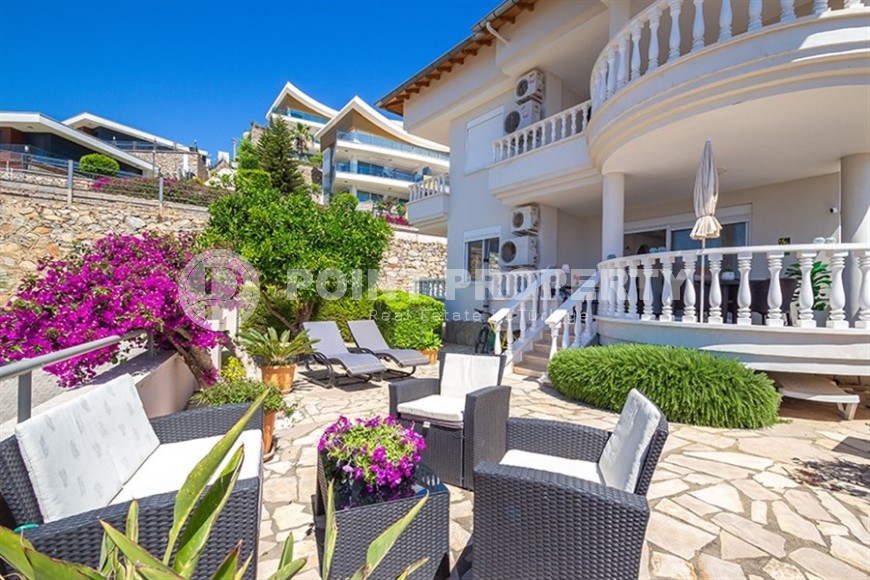 Luxury 2+1 apartment with private garden and sea views in Konakli-id-8177-photo-1