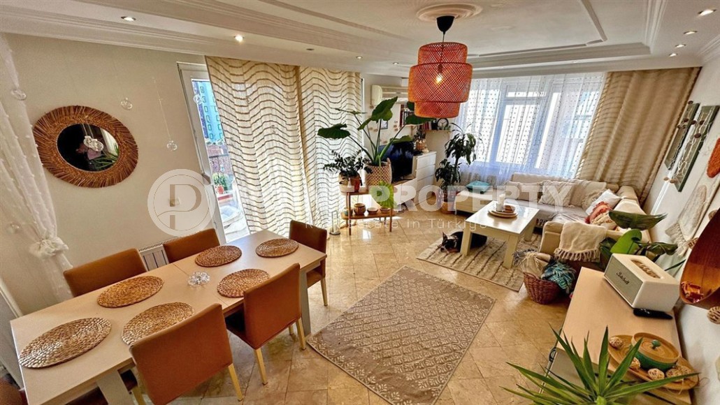 Large stylish apartment in the center of Alanya!-id-8235-photo-1